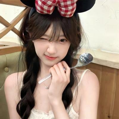 她说